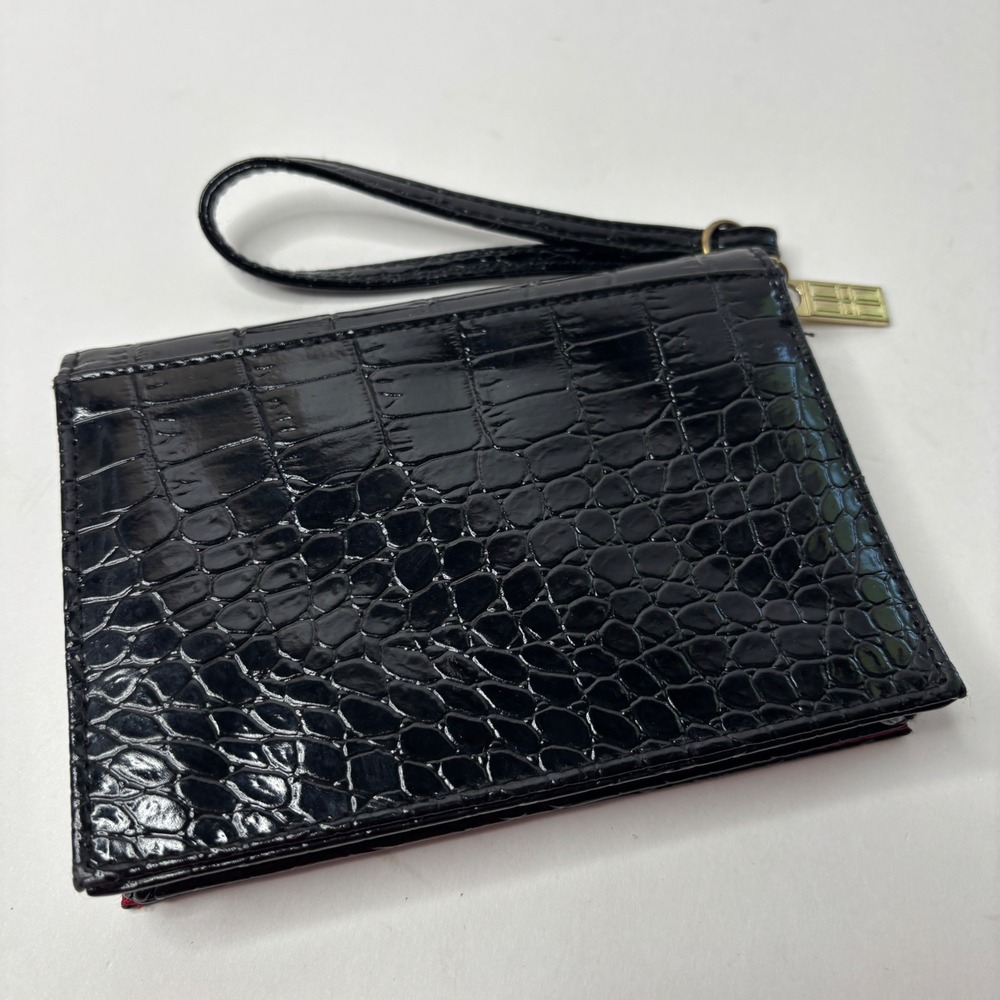 Elizabeth Arden Black Croc Embossed Wristlet Wallet Gold Tone Zipper Pull